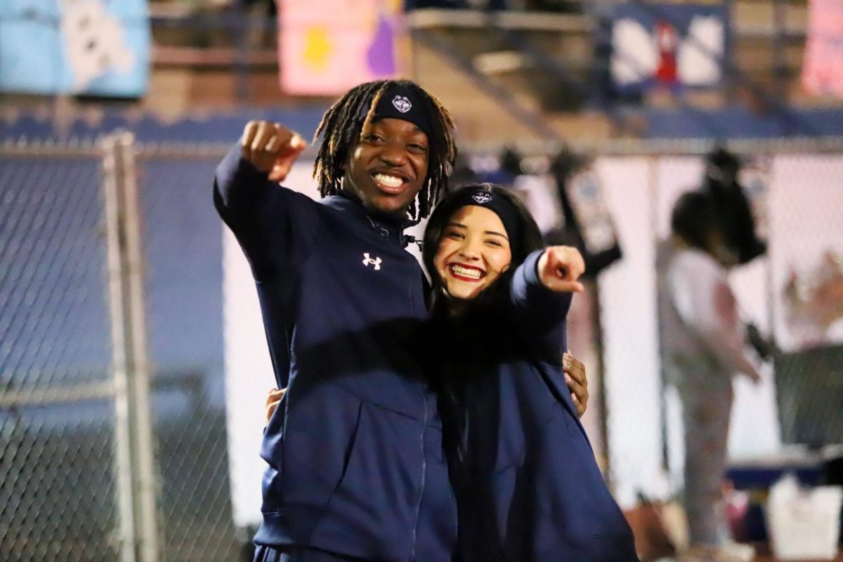 Chapin football defeats Hanks 61-20 on senior night