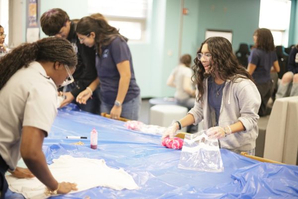 Our Stucco team brought energy and spirit today! From tie-dye fun to planning meaningful projects, we’re proud of the teamwork and leadership that makes a difference on campus. 