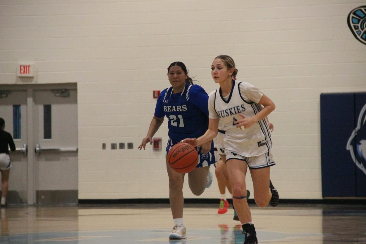 Girls basketball defeats Bowie Bears